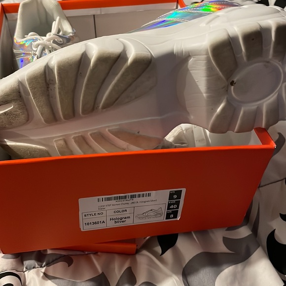 Worn once. Waited to long to send back. - Picture 4 of 5